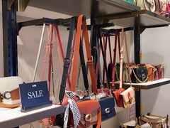 -COACH蔻驰(银泰店)