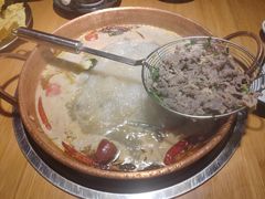 -洱火云南酸菜牛肉火锅(石景山当代商城店)