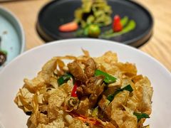 酸笋焗炒脆皮肥肠-宴南庭·闽味私房菜