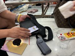 -星裳二手奢侈品回收鉴定(新华路店)