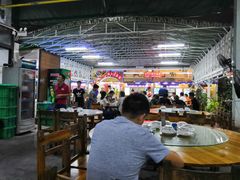 大堂-四川小胡子海鲜(丁村万人海鲜广场店)