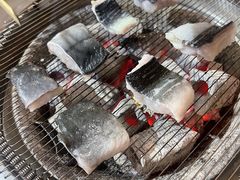 -围炉肉舍•炭烤活鳗•丹东海鲜烤肉(步行街店)