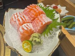 -山川小町·极番烧肉(新地假日广场店)