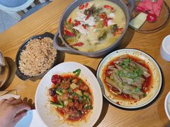 -隔壁老王·家常云南菜(花巷店)