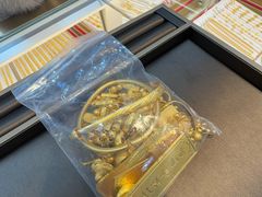 -恒一珠宝·回收黄金钻石奢侈品(灵岩南路店)