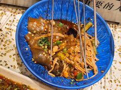 -小董哥烤串·爆汁大油边(故宫店)