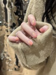 -悦指间美甲美睫