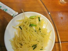 -临江餐馆二楼美食部落