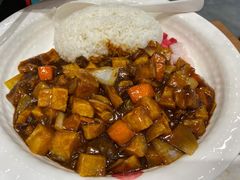 红烧牛肉饭-阳阳中国饭(北京荟聚店)