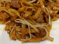 干炒牛河-官塘锋记鱼生·生腌·砂锅粥(牌坊街店)