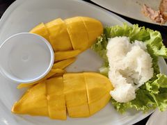 -Green Tree Rest. & Pub