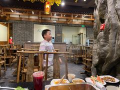 -百年川椒重庆老火锅(光谷店)