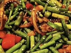 -松沪名灶·豆浆鱼头·新上海菜(飞航吾悦广场店)