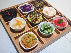 九宫格玲珑前菜-新仙清汤牛腩(铜锣湾店)