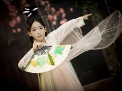 -九月鹰飞汉服摄影工作室