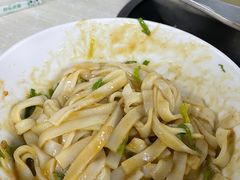 沙茶粿条-山珍鲜牛肉火锅本地老字号(汕中老店)