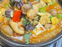 -大富蚝乌东哥饭店·石锅鱼杂·柠檬鸭(革新路店)