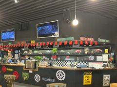 -汽车博物馆主题餐厅