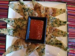 -香巴拉云南餐厅(华莱坞店)