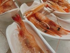-雍容荟帝王蟹活龙虾展台自助(IFS黑金店)