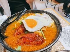 鸡翼肉眼颈煎蛋冬阴功米线-华嫂冰室(尖沙咀店)