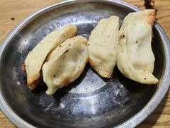 -黄阿姨锅贴大王(万航渡路店)