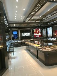 -六福珠寶(银泰百货大红门店)