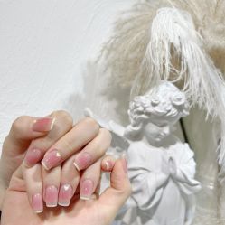 -花岐款式专研健康美甲沙龙
