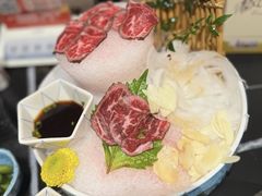 -山川小町·极番烧肉(新地假日广场店)