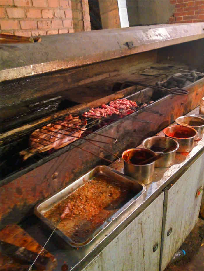 程记长垣饭店-"三个要减肥的人凑一起了,其中一人说了一句.