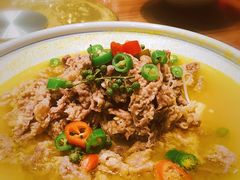 酸汤肥牛-食欲老院子荆芥疙瘩汤(经五路店)