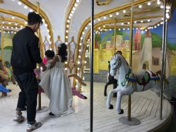 点击看大图 -现代经典婚纱摄影