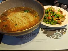 -哇蛙牛功夫面渝都料理(龙阳广场店)