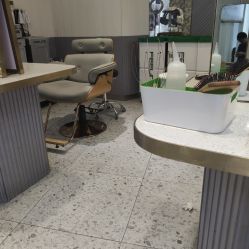 -PE SALON 
