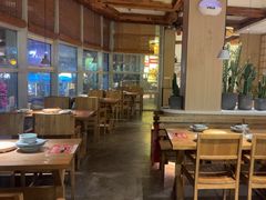 -蜜桃餐厅·伴山(湖滨商业街店)