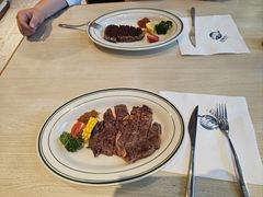 -纽斯特牛排自助餐厅(浦江万达店)