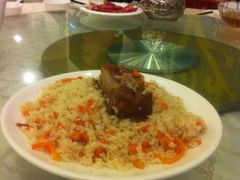 抓饭-巴扎美食·新疆菜·西域歌舞表演餐厅(新疆大厦店)