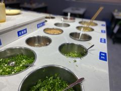 自助调料区-俭让佬妈现卤串串(温江总店)