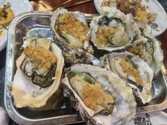 现扣活烤一堆小生蚝-喝丢一只鞋海鲜烧烤(总店)