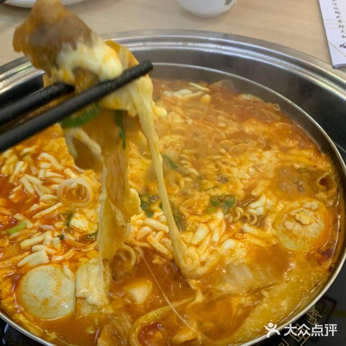 三清洞摩西韩式年糕火锅(威高广场店)图片