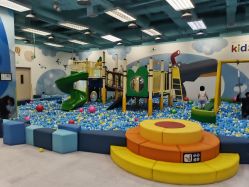 -莫莉幻想儿童乐园(三河燕郊永旺店)