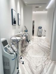 -微笑雨嘉造型护肤