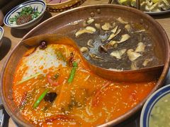 -洱火云南酸菜牛肉火锅(石景山当代商城店)