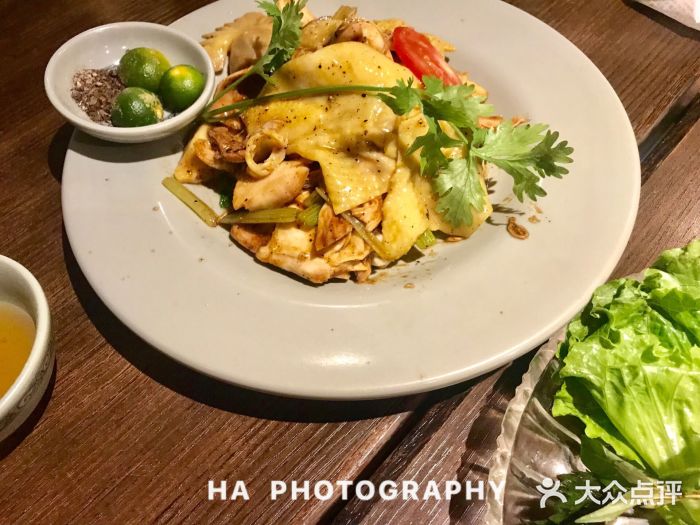 大头虾越式风味餐厅(光明广场店)越式麻油捞鸡图片