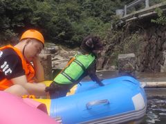 -安吉龙王山峡谷漂流