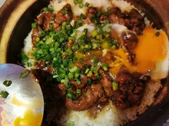 窝蛋牛肉煲仔饭-啫神·广州地标美食(北京路店)