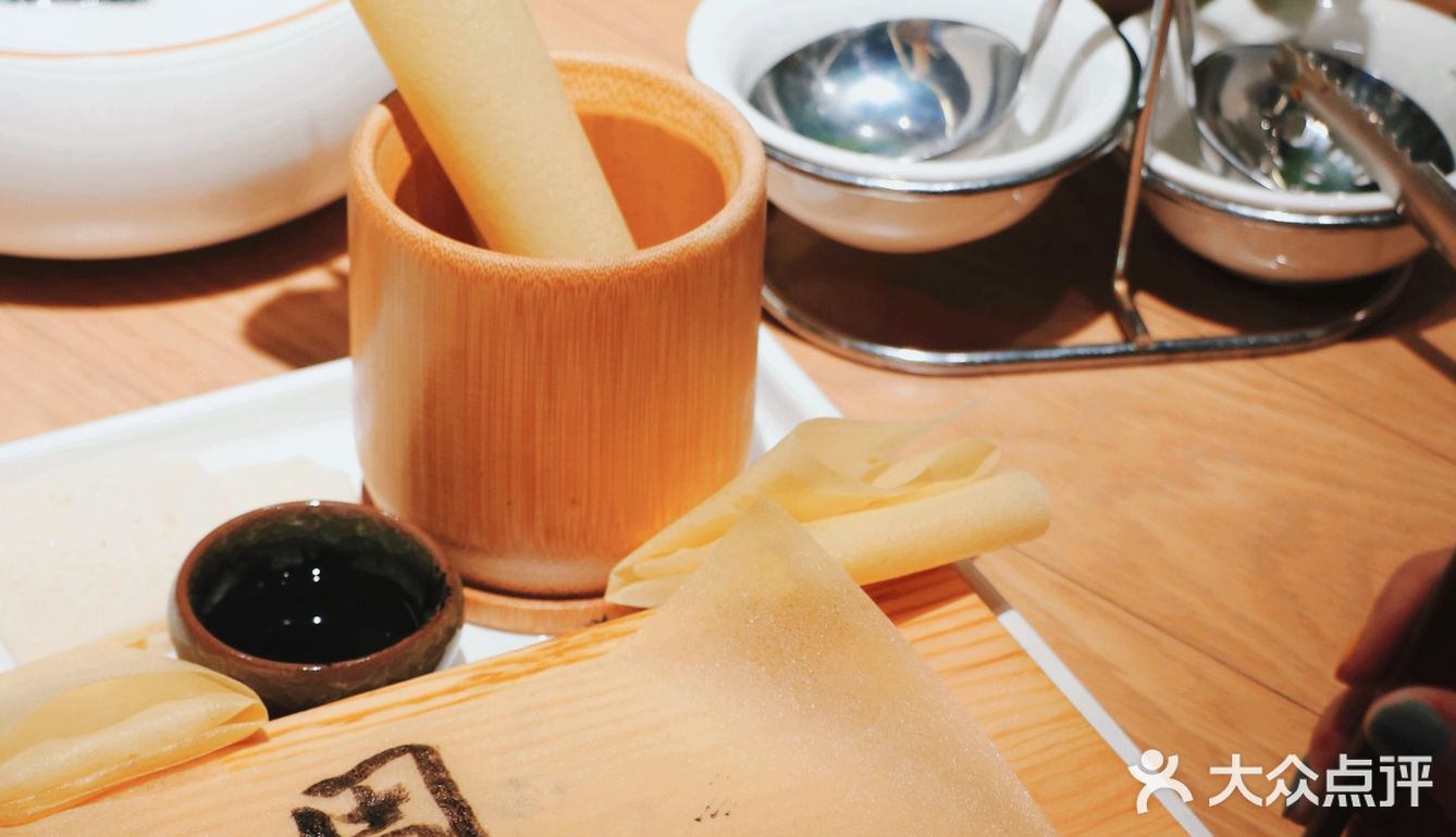 真“火”锅！要在锅里点火才能吃的火锅！