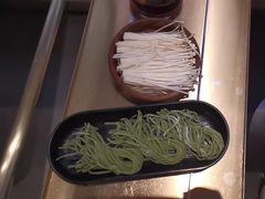 -左庭右院鲜牛肉火锅(金山万达店)