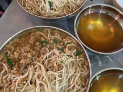 -正宗杨记普洱酸醋米线(总店)