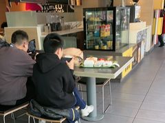 -麦当劳(假日广场店)
